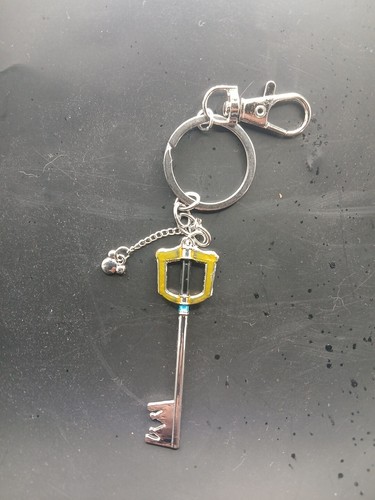 KINGDOM HEARTS KEYBLADE KEYCHAIN Sora's Weapon