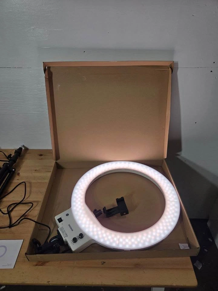 Neewer 18 inch LED Ring Light with Stand – Dimmable 3200-5600K - photo 4