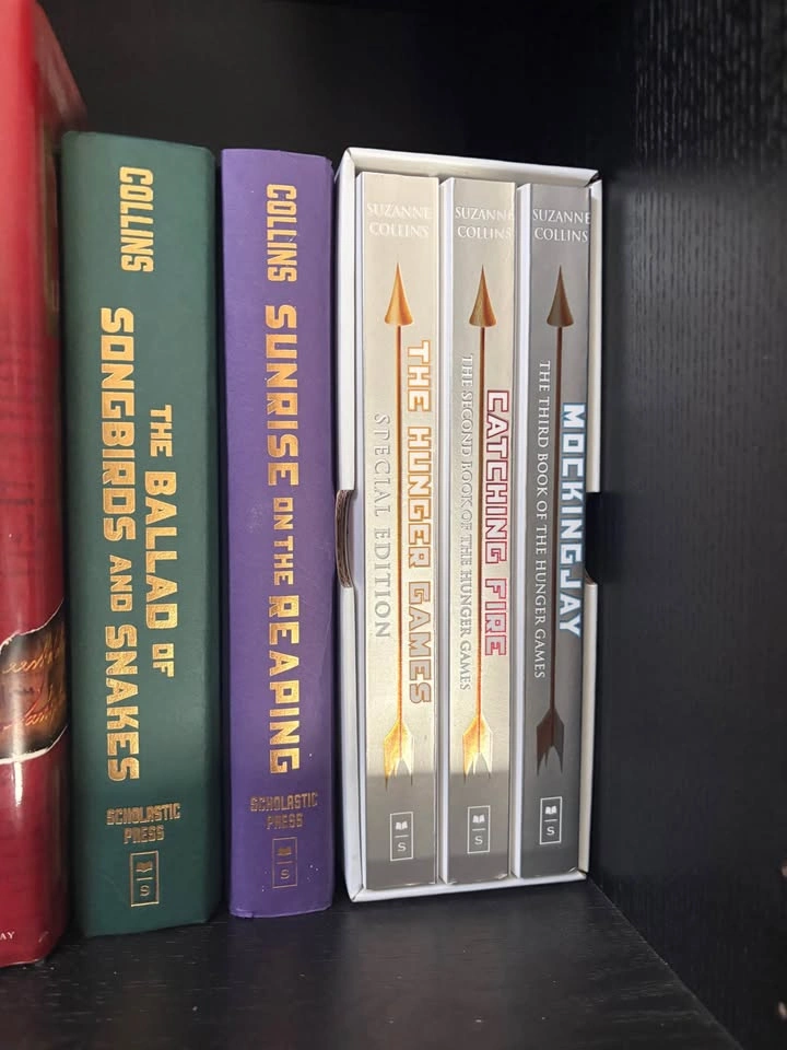 Large Book Collection for Sale | Fantasy, Horror, Fiction & More - photo 4