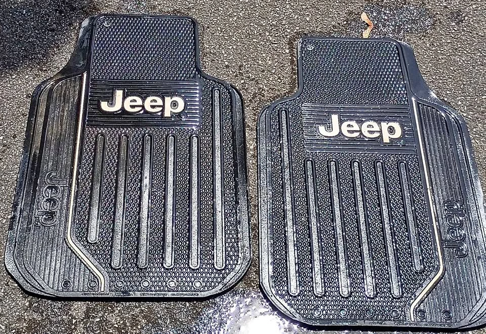 Jeep Car Mats Pair Rubber Used
