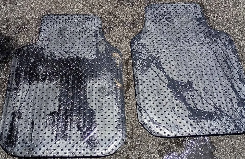 Jeep Car Mats Pair Rubber Used - photo 4