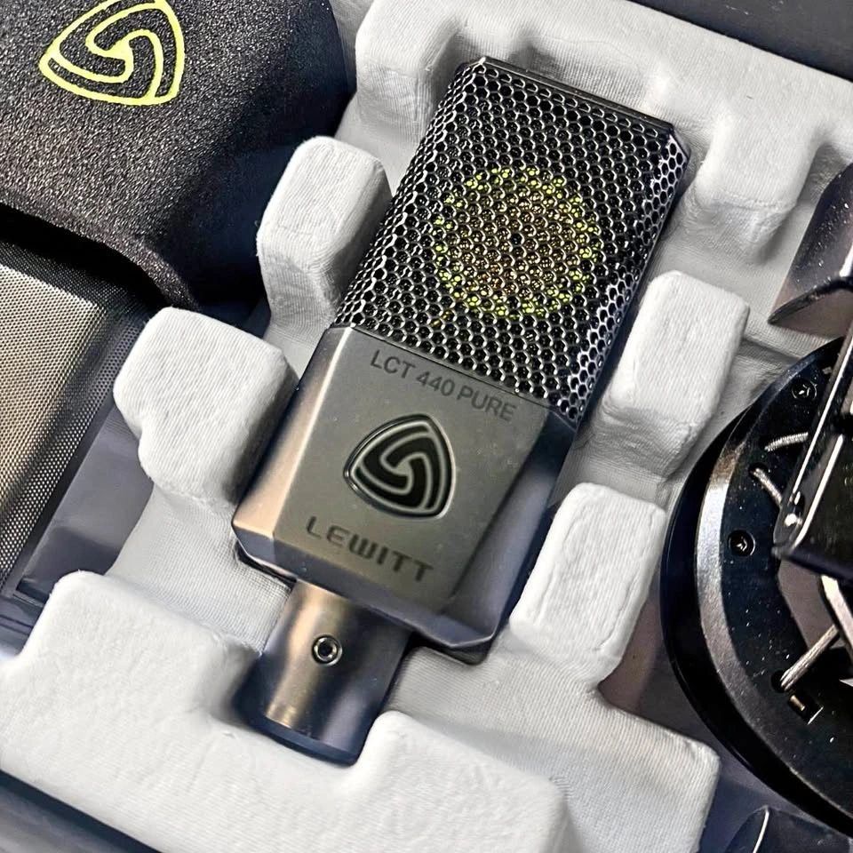 LEWITT LCT 440 PURE Studio Condenser Microphone – Mint/Open Box