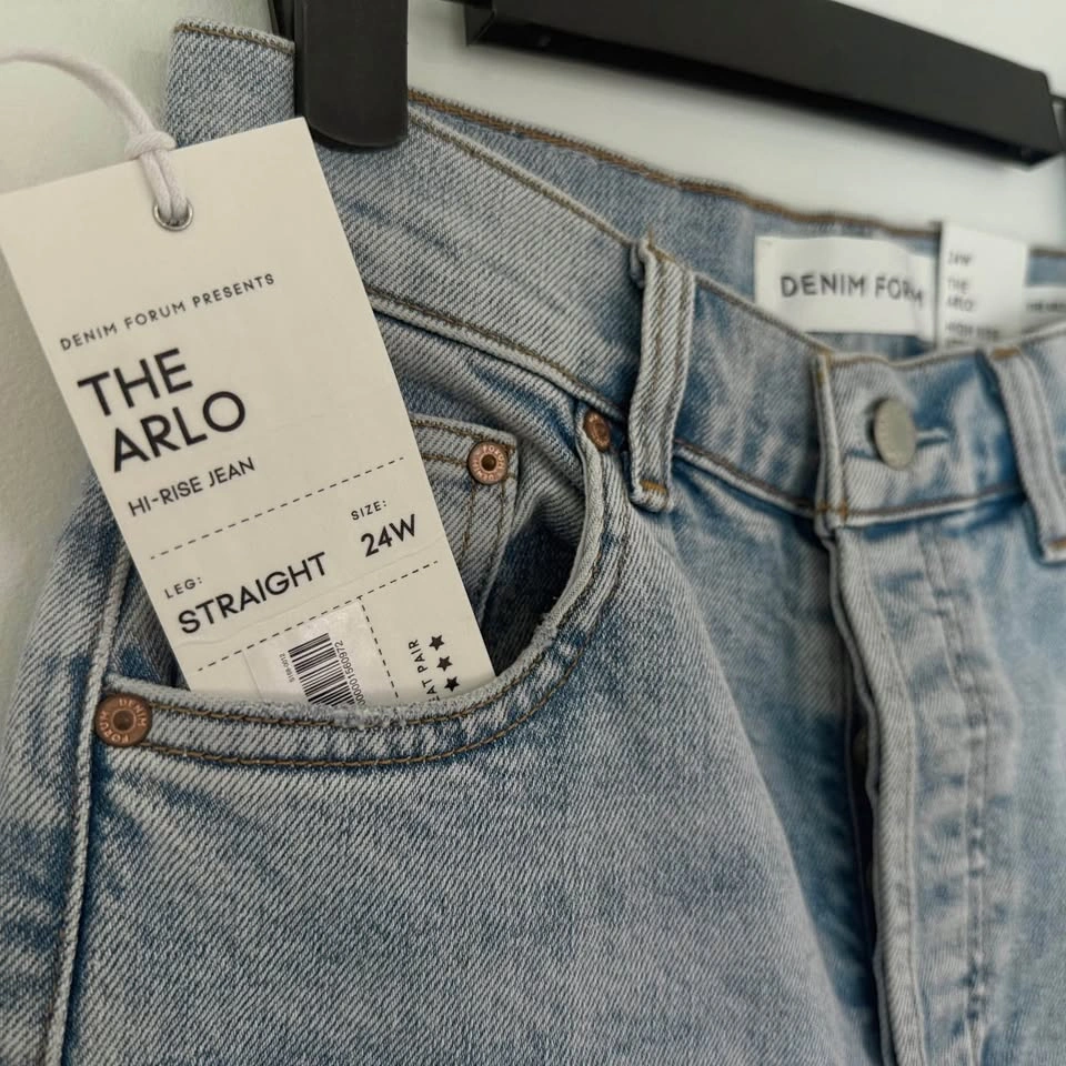 Brand New Denim Forum ‘The Arlo’ High Rise Straight Jeans - photo 2