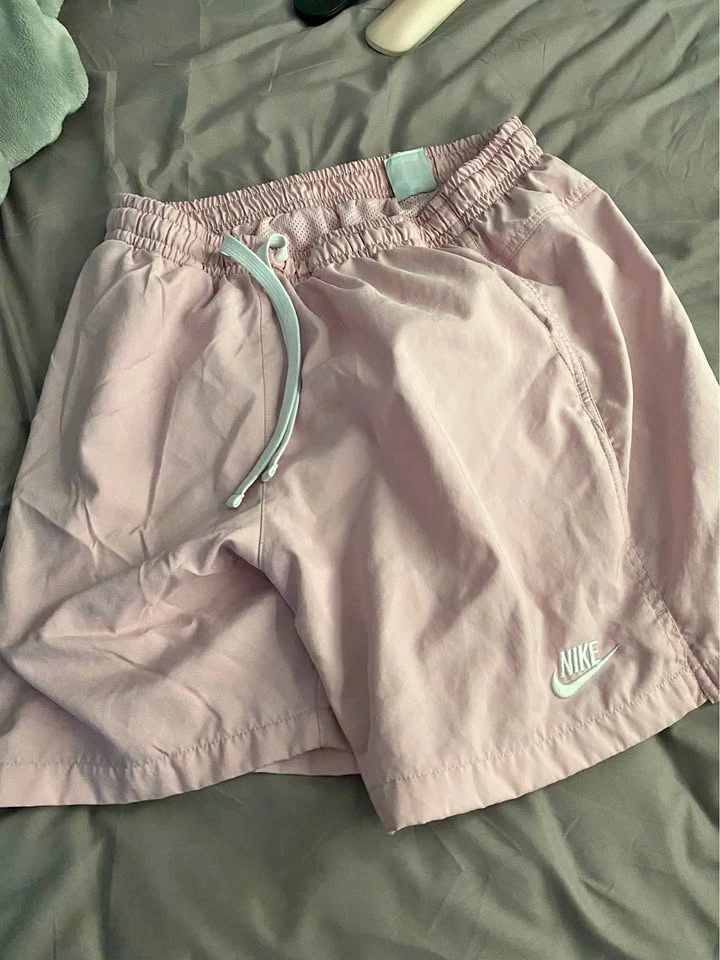 nike pink shorts