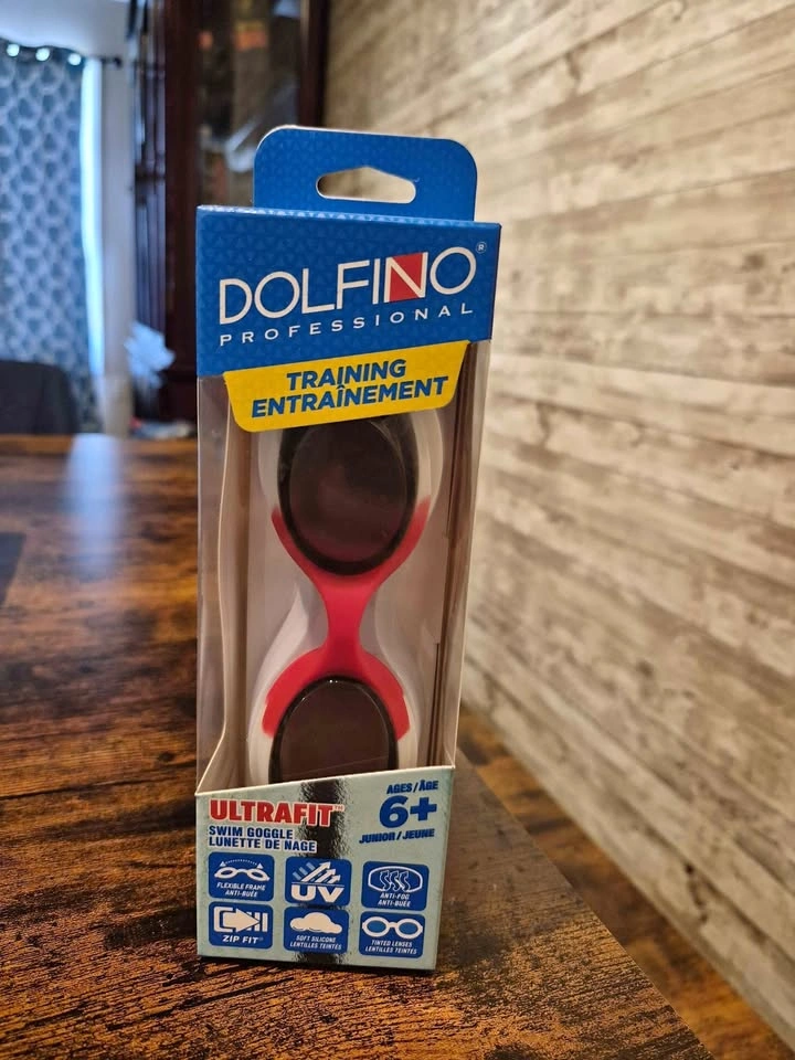 Brand New Kids Swim Goggles 6+ Yrs Dolfino