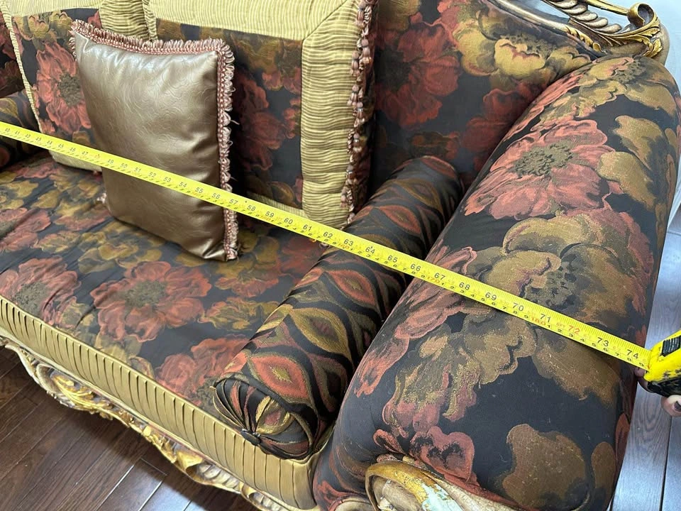 URGENT - Traditional wooden sofa set - photo 3