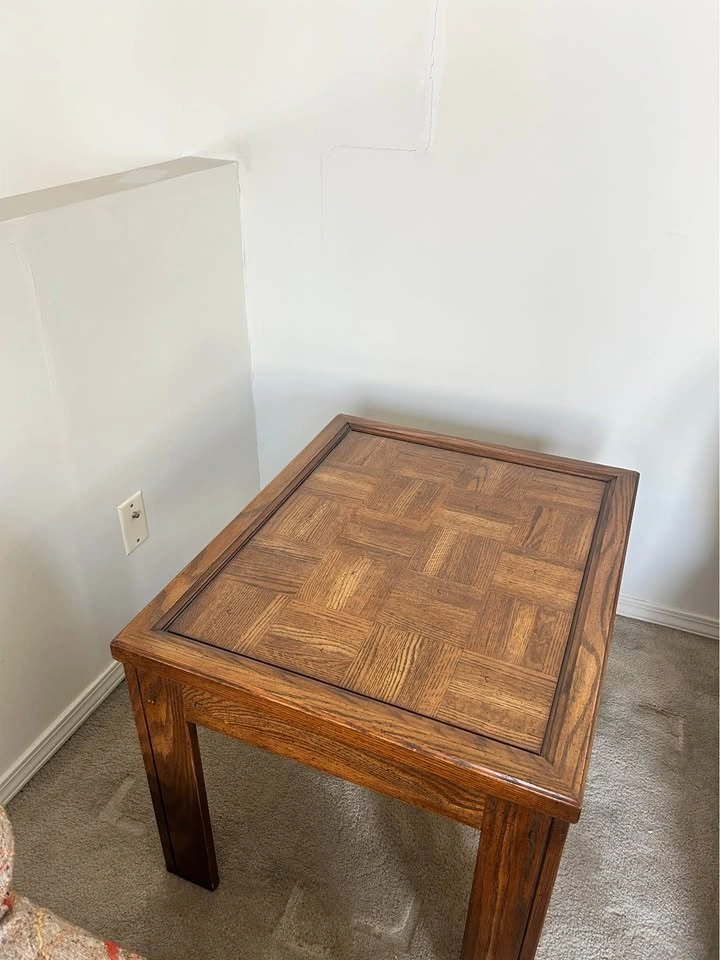 2 matching wood end tables - photo 3