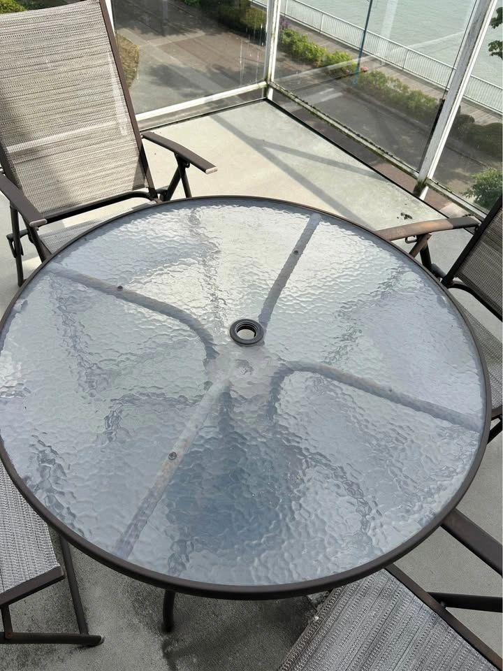 Like-new patio furniture set - photo 2