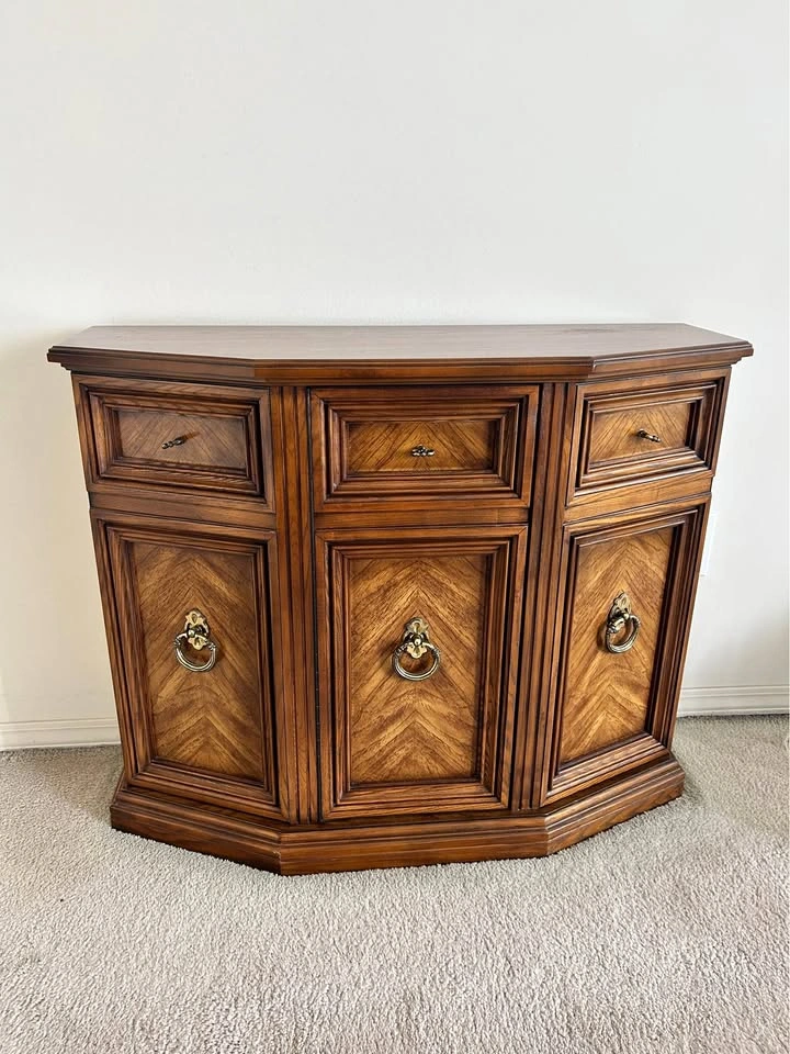 Wood hall table with cupboard