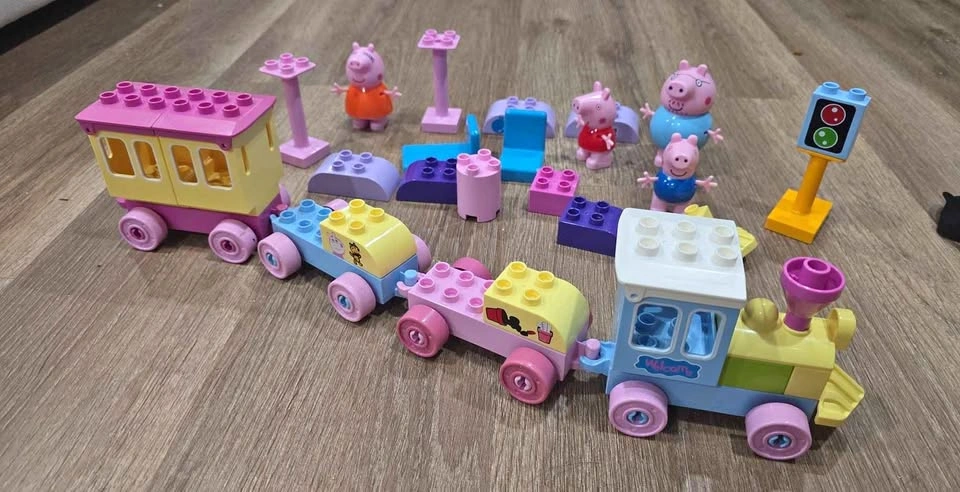 Peppa Pig blocks and train set