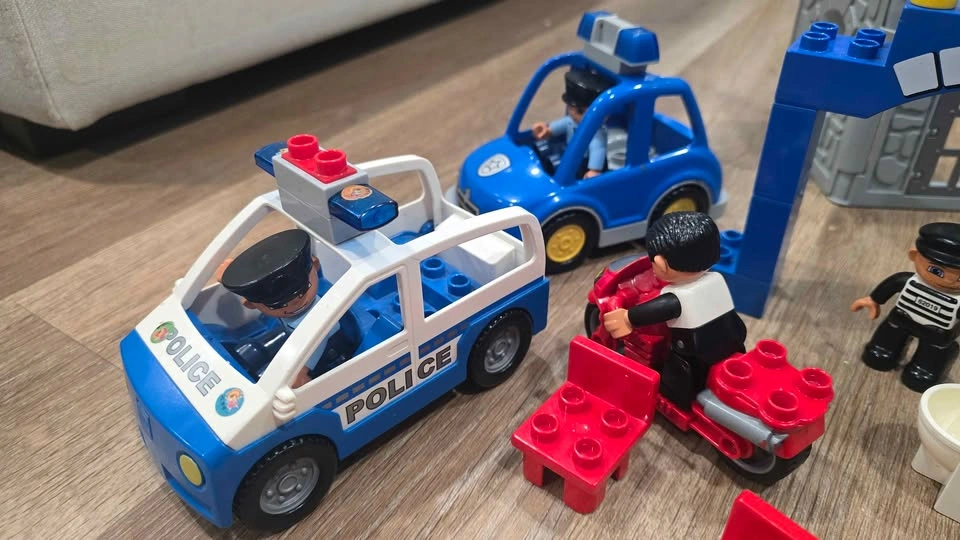 Duplo police blocks, cars helicopter - photo 2