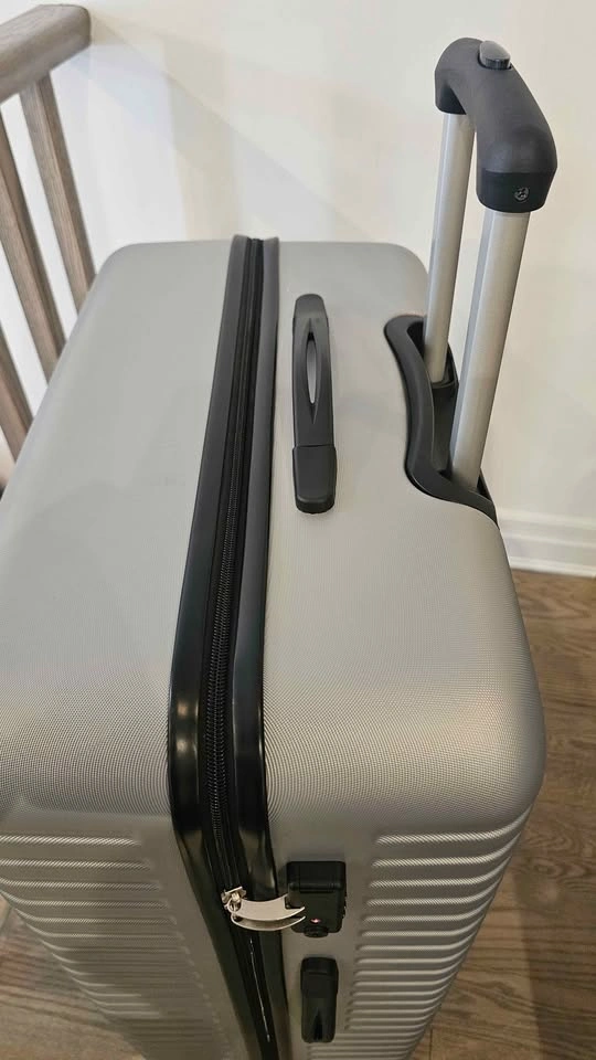 XL (34 inch) hardshell suitcase - photo 2