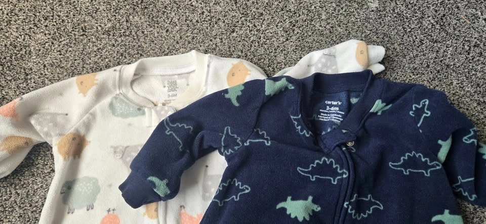 Baby sleep sacks, boys or Neutral Fleece Sleepsacks 3-6 months - photo 2