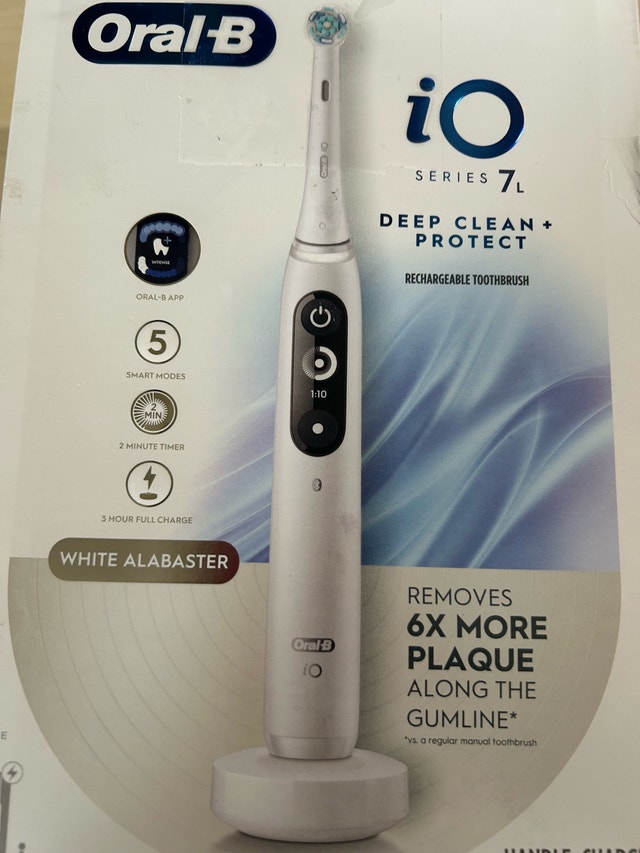 Oral-B iO Series 7 Smart Electric Toothbrush