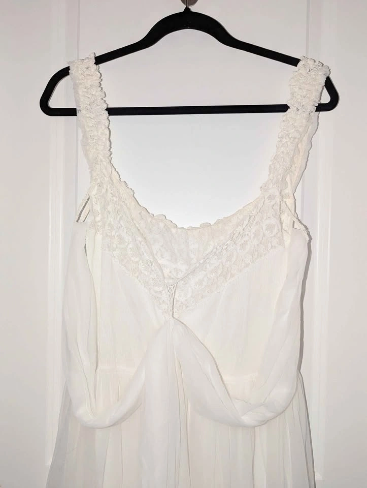 Vintage White Lace and Chiffon Nightgown and Robe Set - photo 3