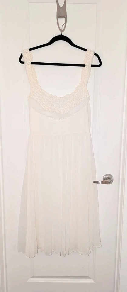 Vintage White Lace and Chiffon Nightgown and Robe Set - photo 4