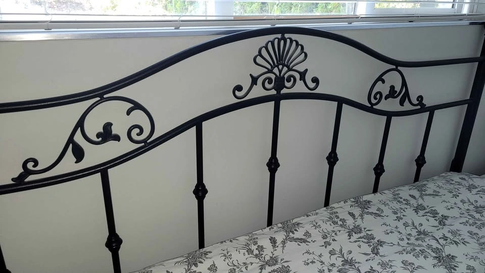King Size Bed Frame w Metal Headboard - photo 2