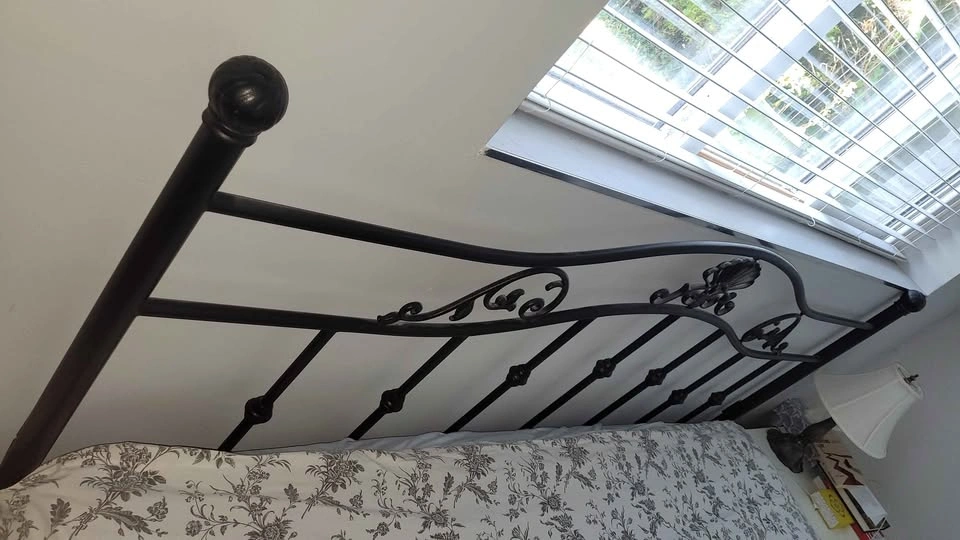 King Size Bed Frame w Metal Headboard - photo 3