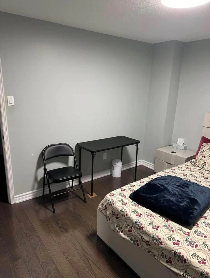 Private room for rent - photo 2