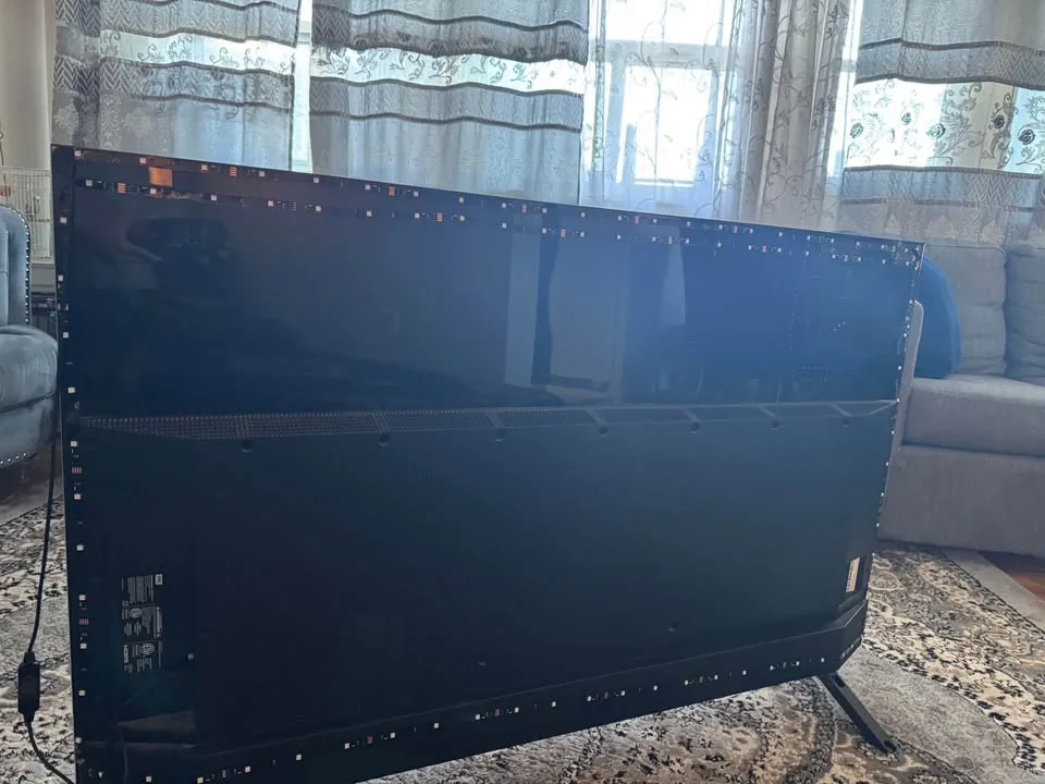 TCL Roku TV 4K HDR Smart TV image indicator(4)