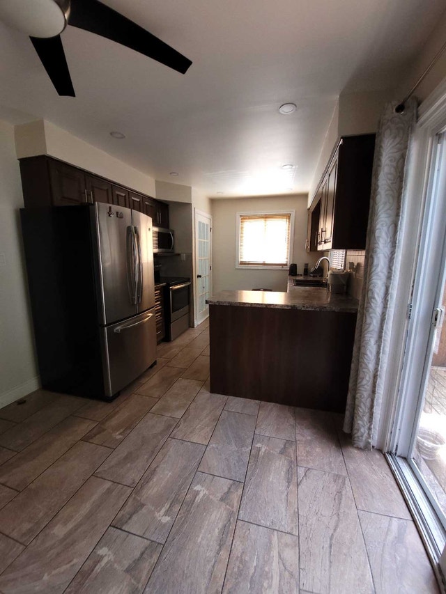 3 Bed | 1 Bath | 3+ Parking | Large yard - photo 3