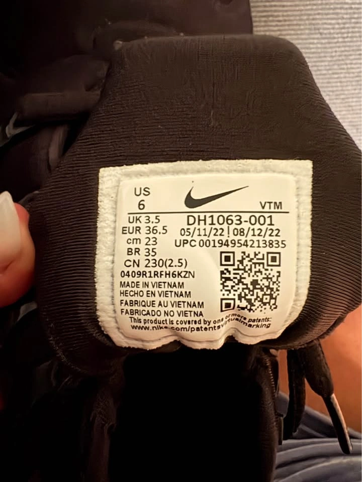 Nike Air Vapormax Plus Women's - photo 4