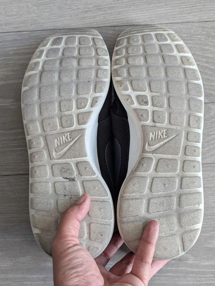 Nike Roche Ones, size 10 - photo 3