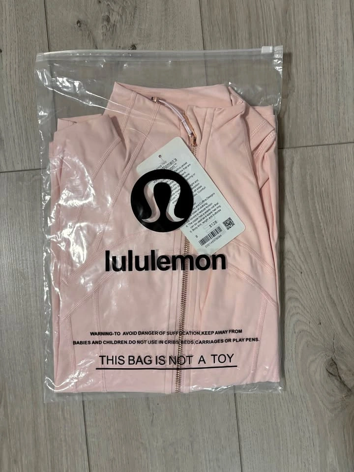 1:1 Brand new pink Lululemon sweater size 8