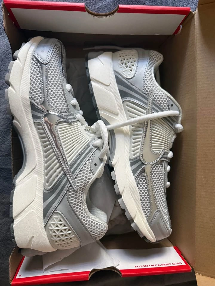 Nike Zoom Vomero 5 - photo 2