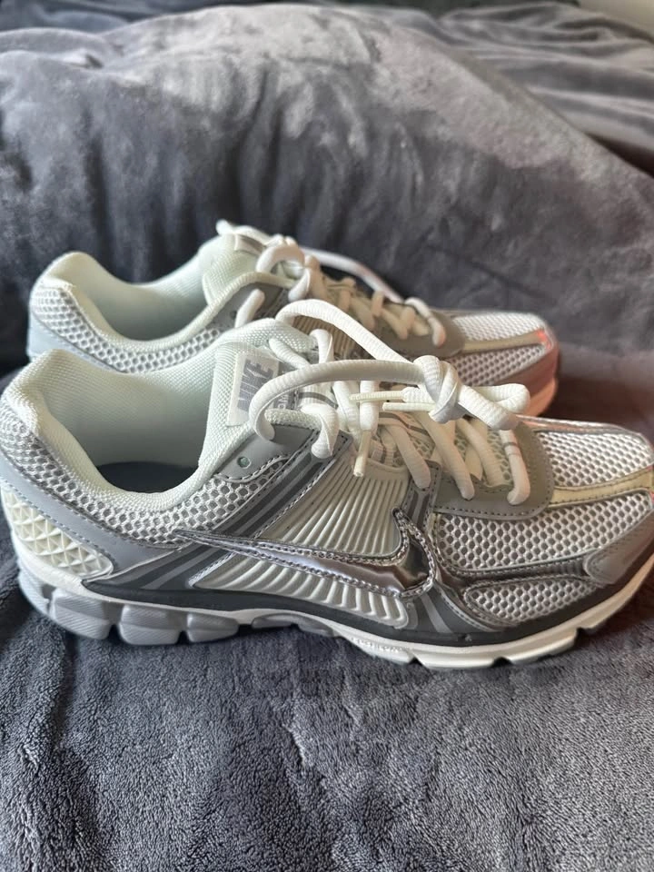 Nike Zoom Vomero 5 - photo 5