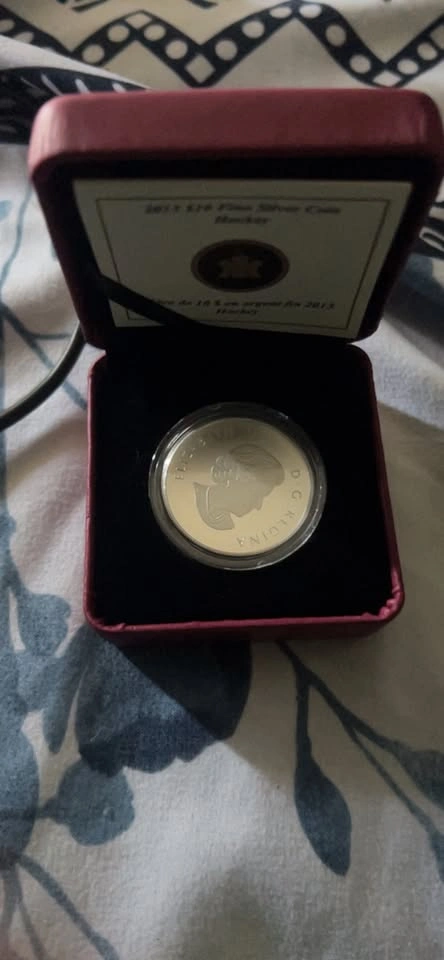 2013 $10 Fine Silver Hockey Coin - photo 3