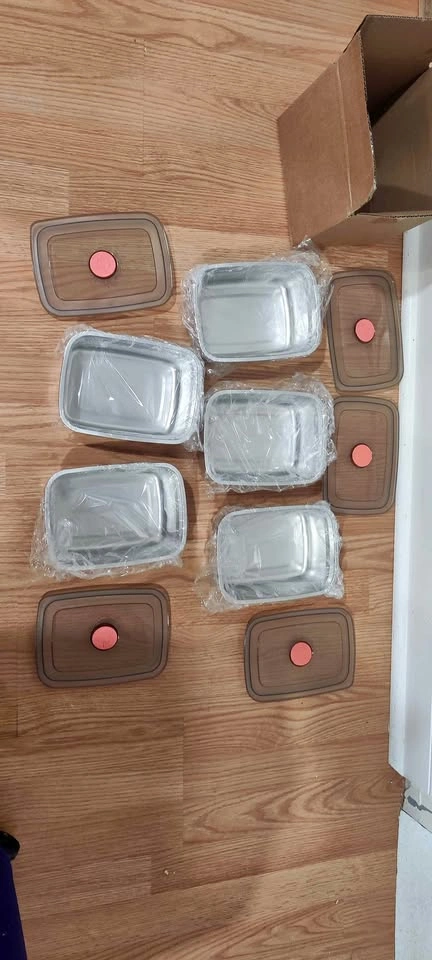 Brand new 5 pack (1.5l) stainless steel airtight container set