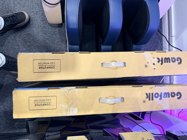Gawfolk Computer Monitor - photo 2