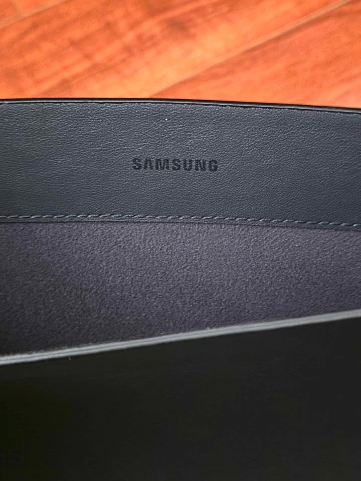Samsung Slim Vegan Leather Pouch for Laptops - photo 3