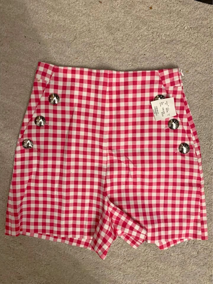 Shorts size xs