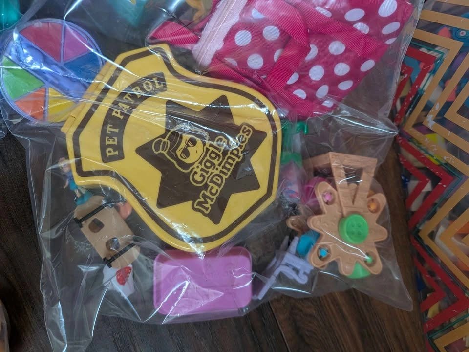 Multiple bags of mini toys figures - photo 4