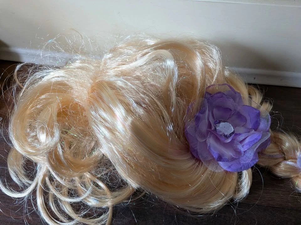 Rapunzel wig for kids - photo 3