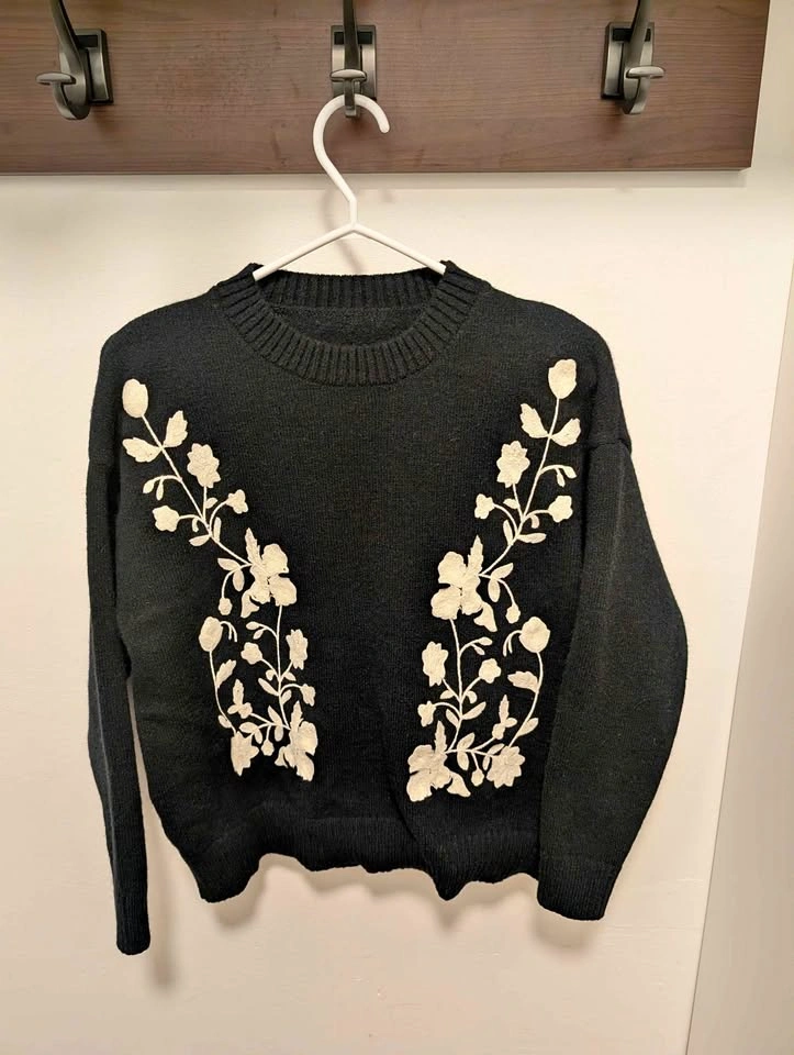 Women's - Black Floral Sweater - Size L