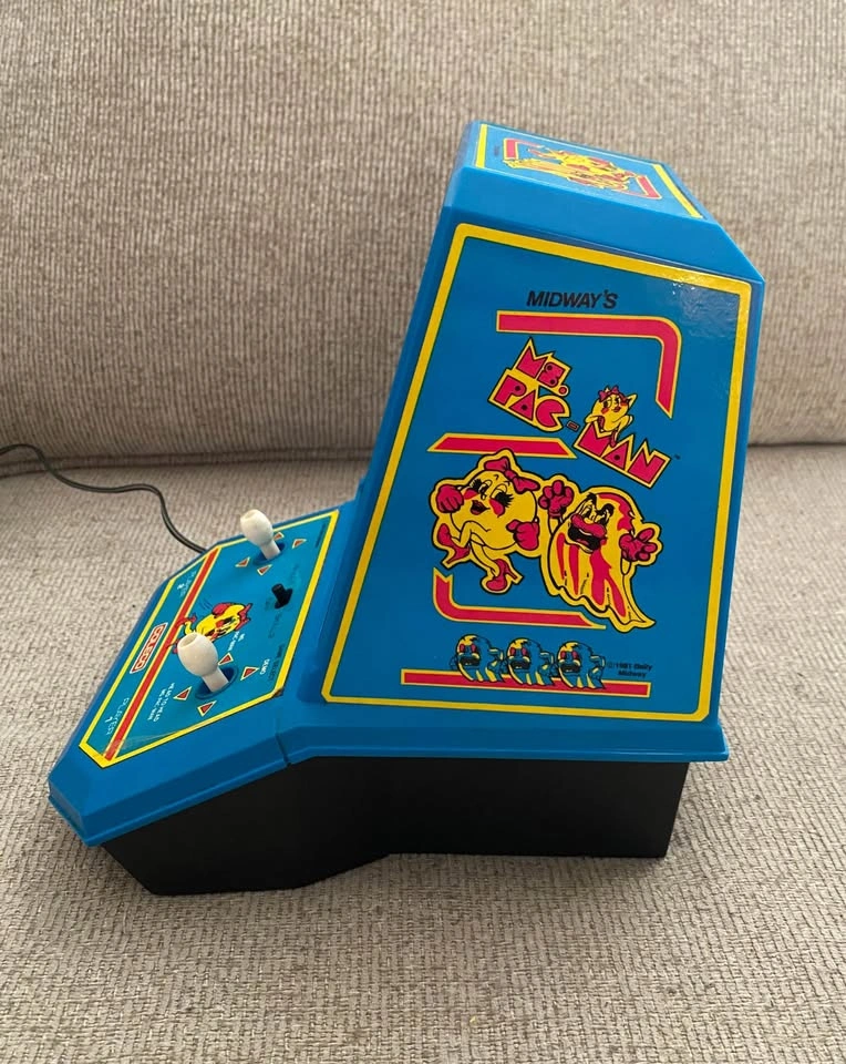 1981 Coleco Ms PacMan Mini Arcade - photo 4