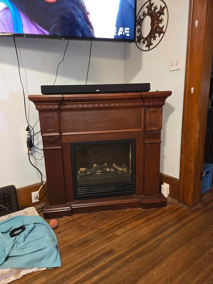 Electric Fireplace - photo 2