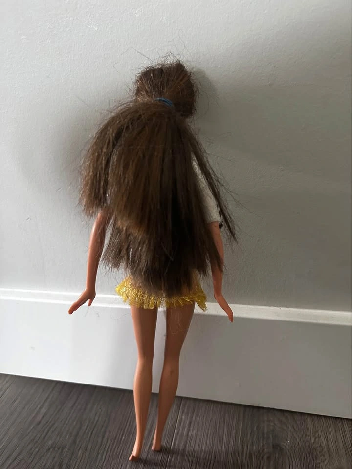 Barbie doll in cute outfit - photo 3