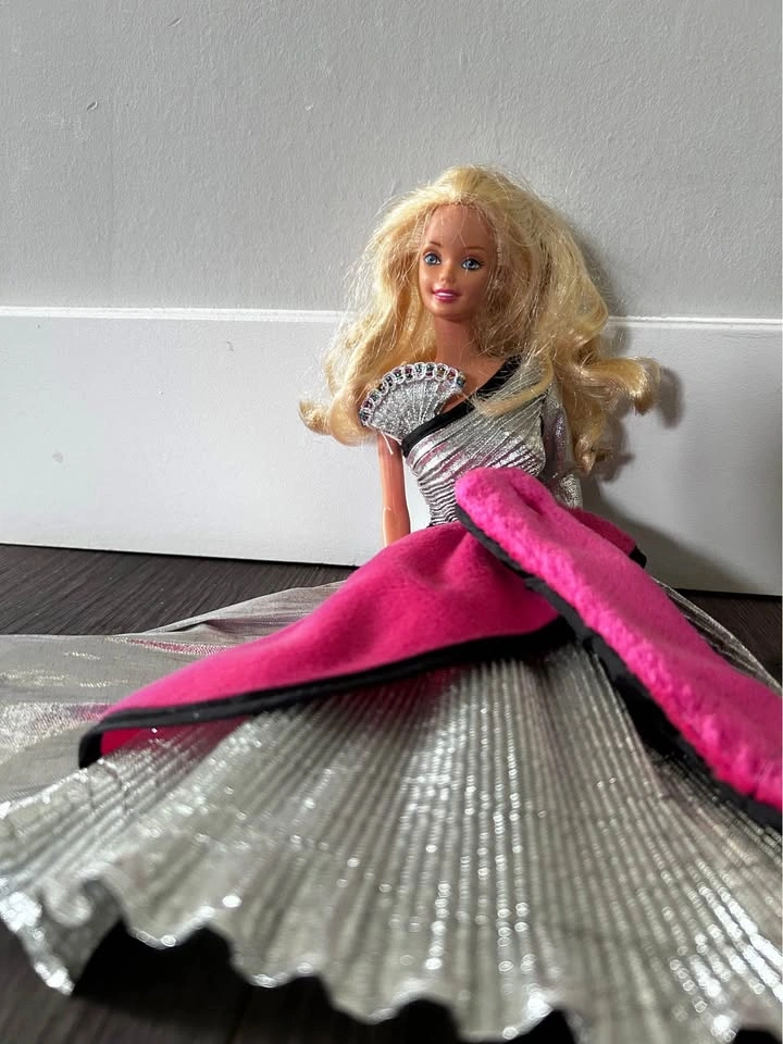 Vintage Barbie Doll - photo 3