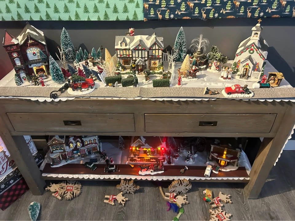 St. Nicholas Square Christmas Village Collection – Complete Set - photo 2