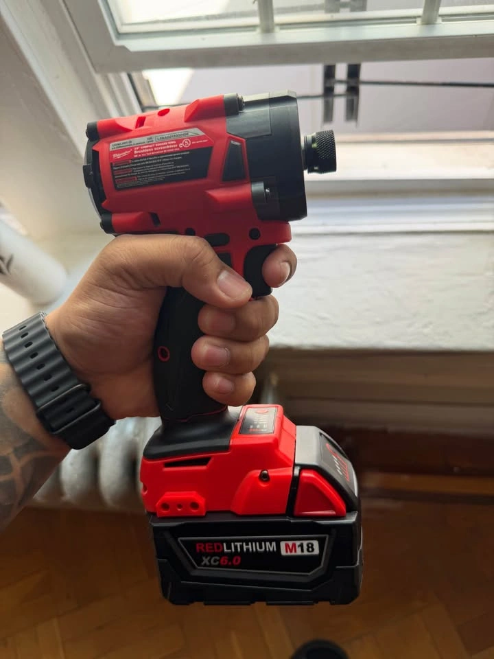 Milwaukee M18 FUEL Impact Driver Kit with XC6.0 Battery - photo 4