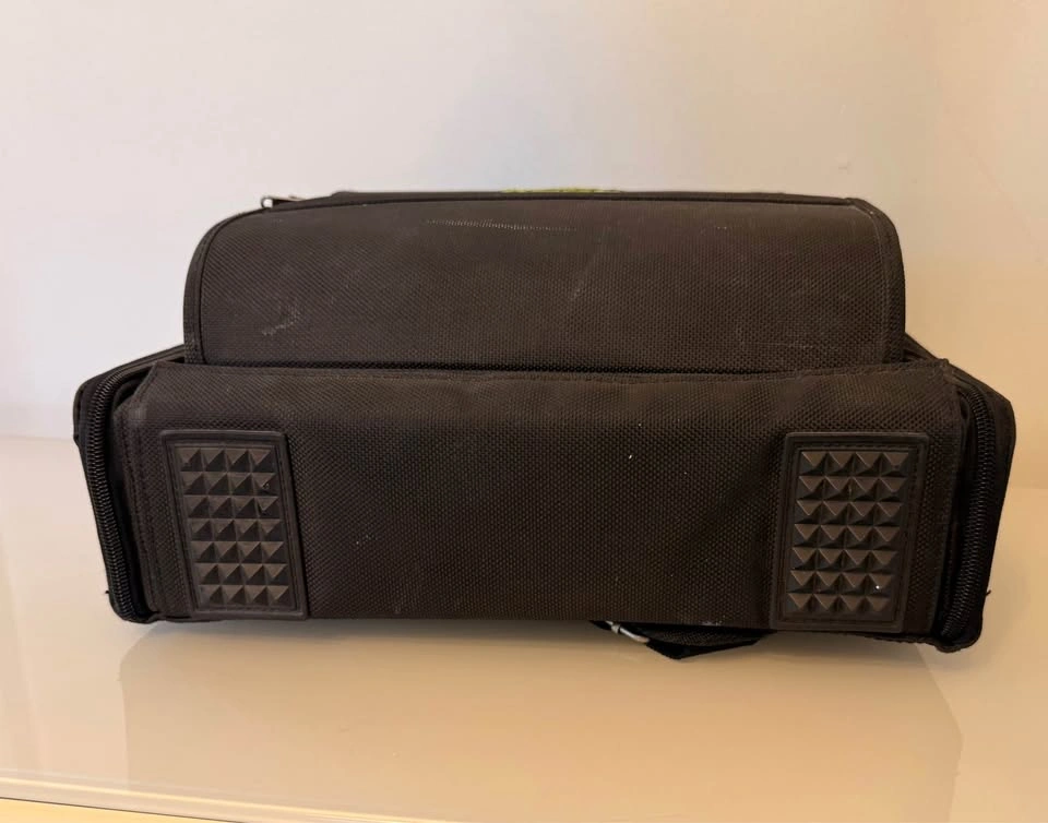 Official Original XBOX Travel Case - photo 4