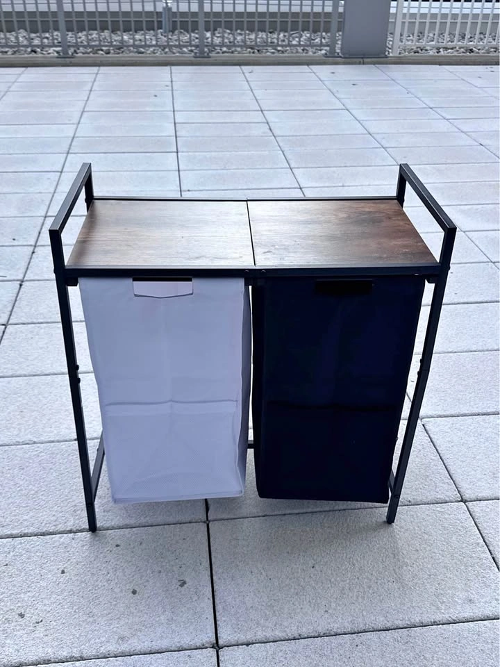 Laundry hamper
