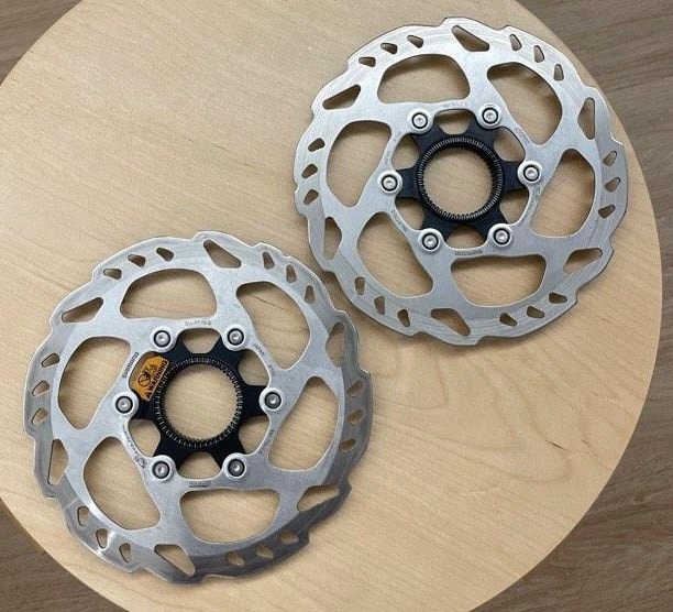 Shimano SM-RT70 105 Ice Tech Centrelock Disc Brake Rotor Set