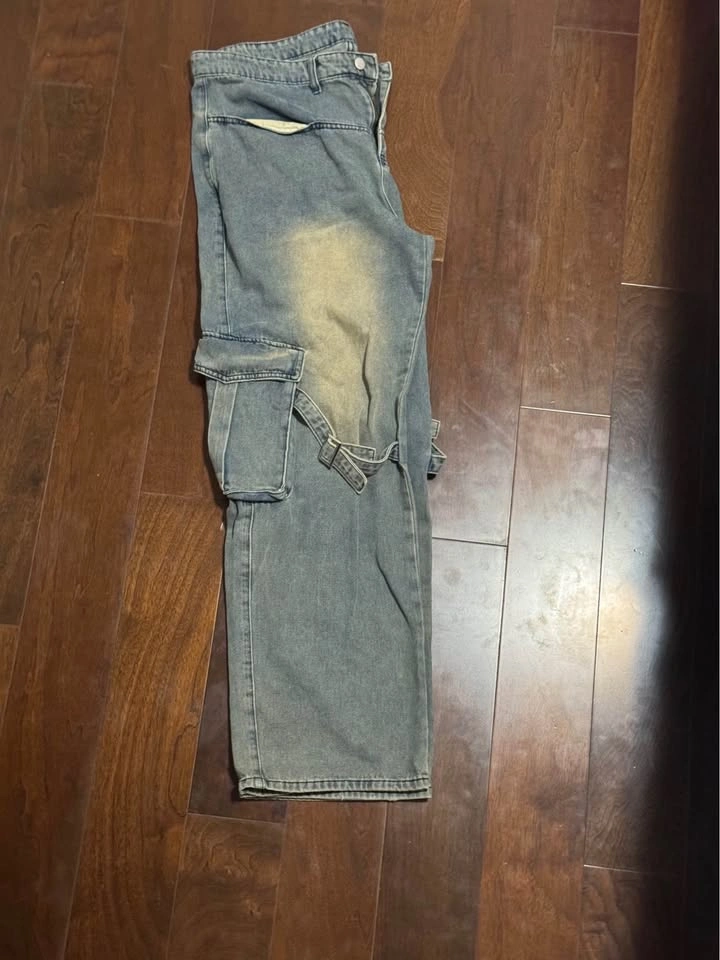 Light Wash Wide Leg Baggy Cargo Jeans with Straps - Mens L - photo 2