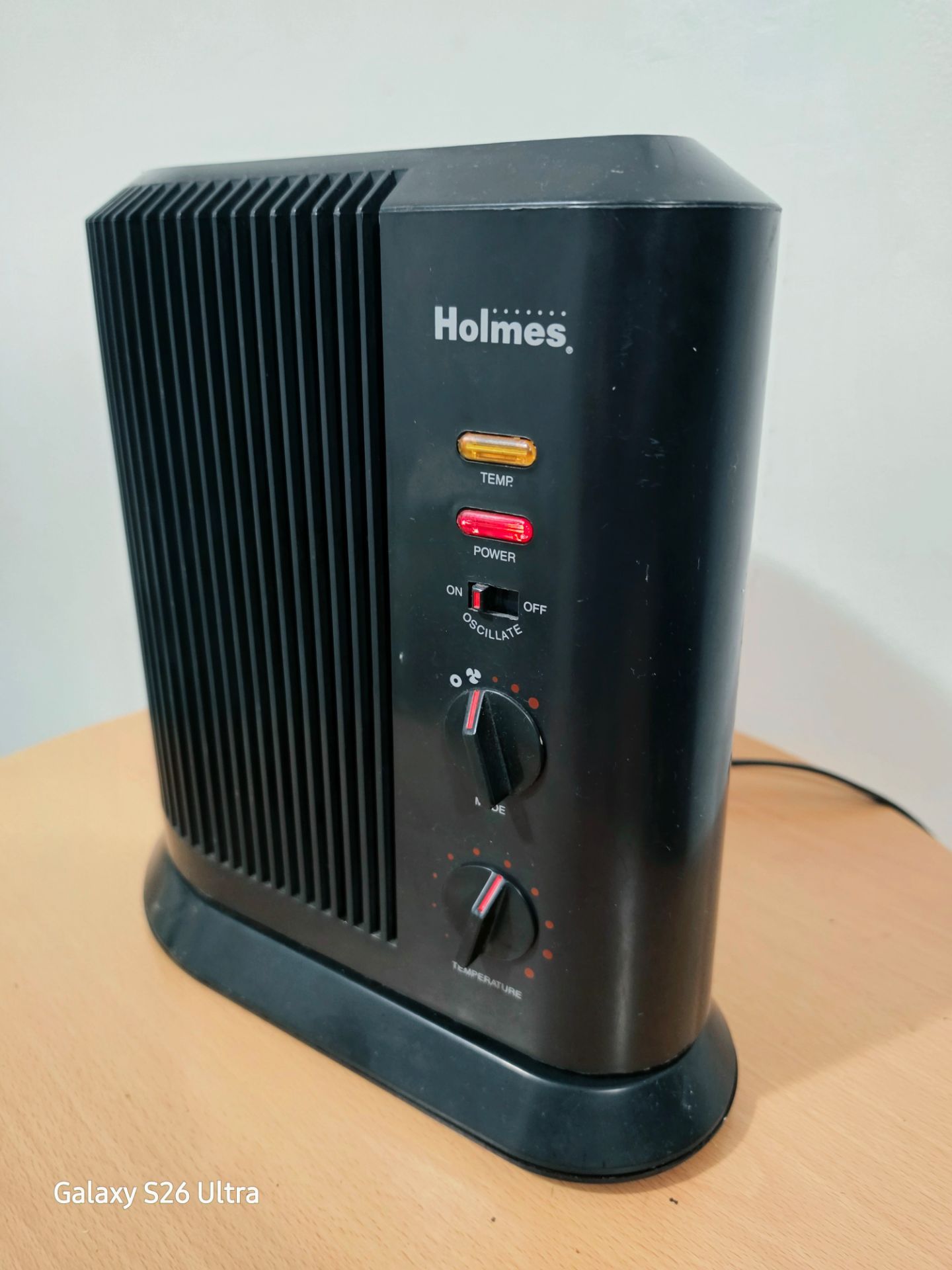 Holmes Thermal Curve Oscillating Heater & Fan For Parts - photo 2