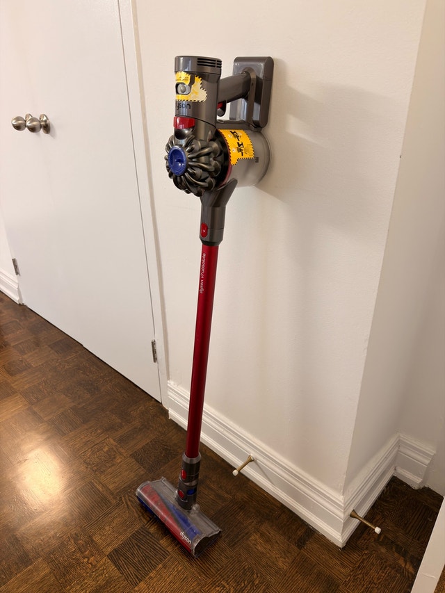 Dyson v7 Absolute (Read Description)